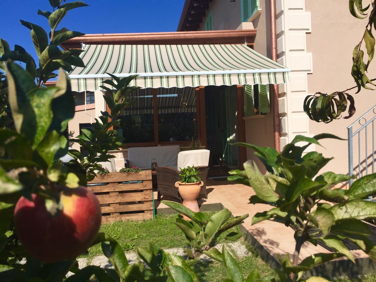 Bba2Passi Bed and Breakfast Marina di Massa Εξωτερικό φωτογραφία