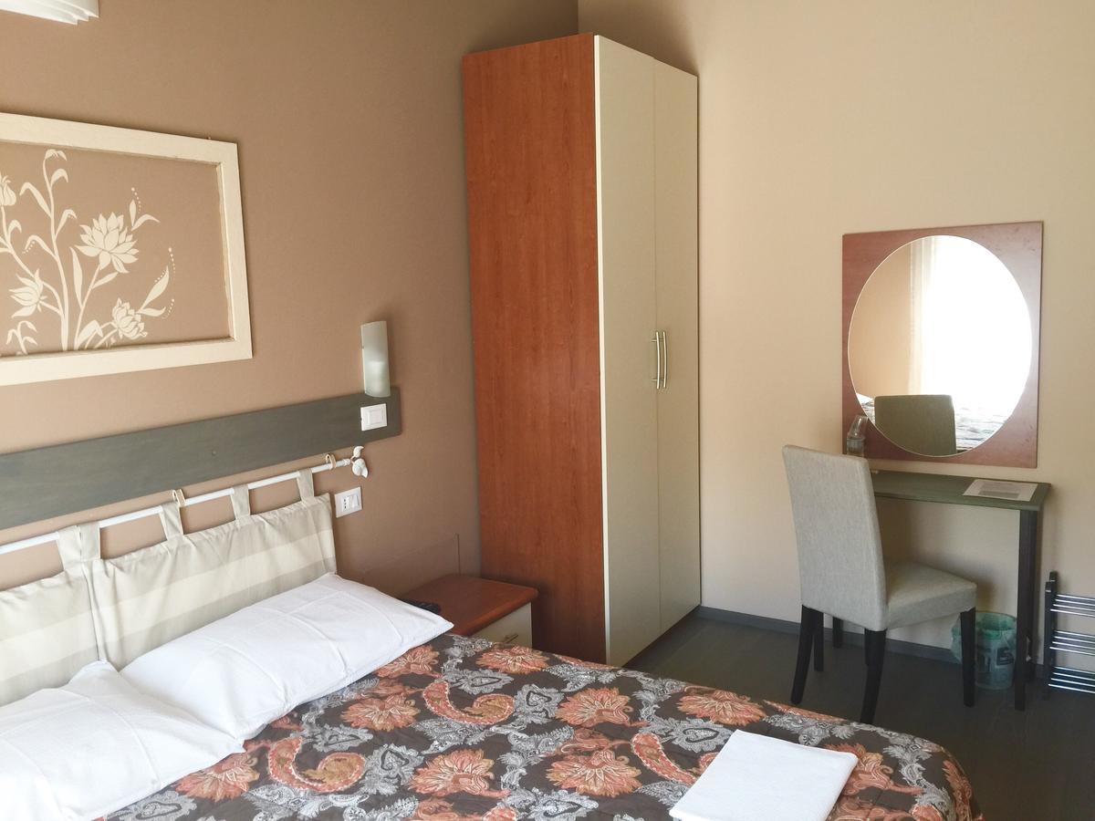 Bba2Passi Bed and Breakfast Marina di Massa Εξωτερικό φωτογραφία