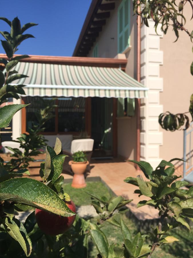 Bba2Passi Bed and Breakfast Marina di Massa Εξωτερικό φωτογραφία