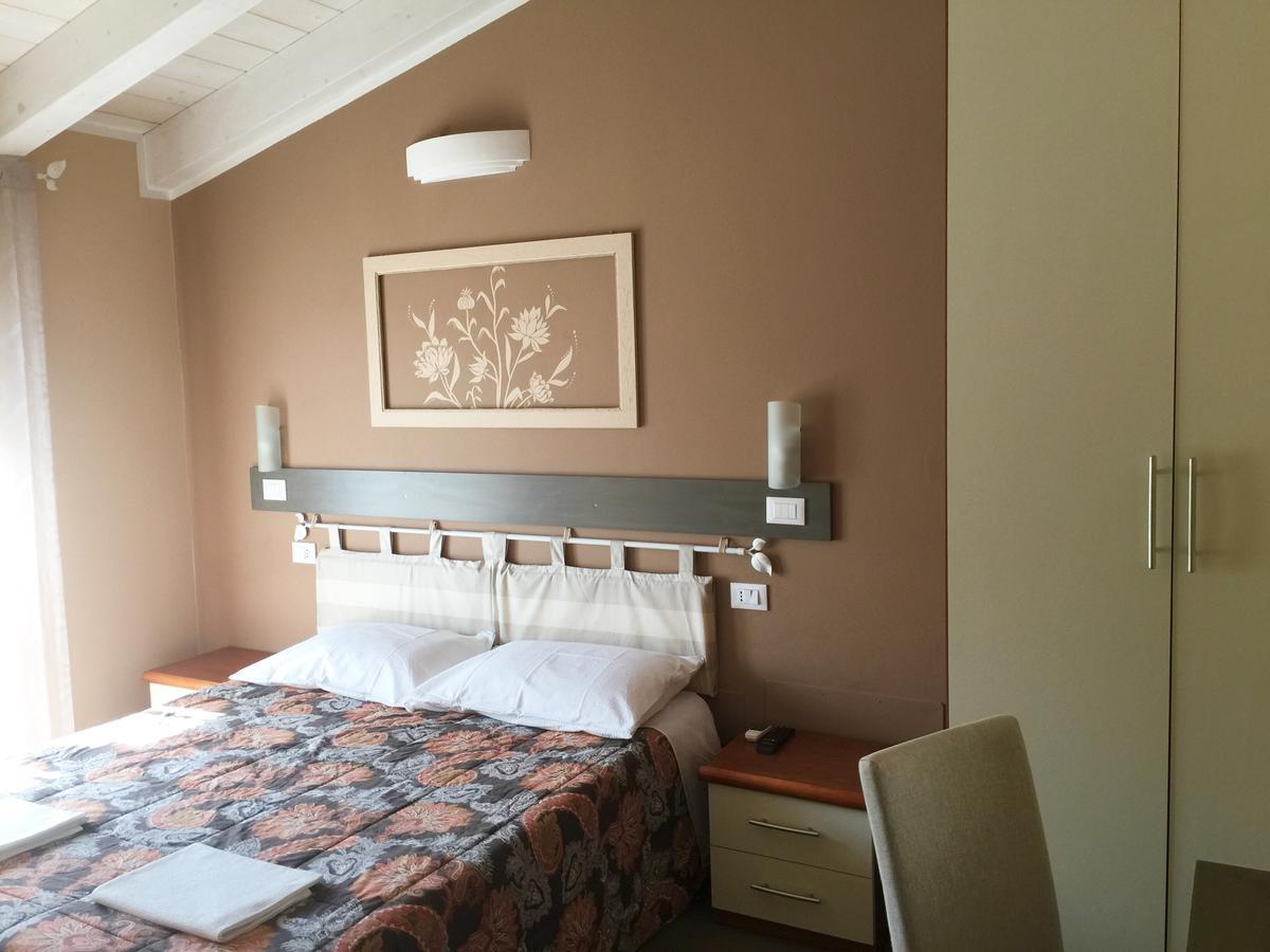 Bba2Passi Bed and Breakfast Marina di Massa Εξωτερικό φωτογραφία