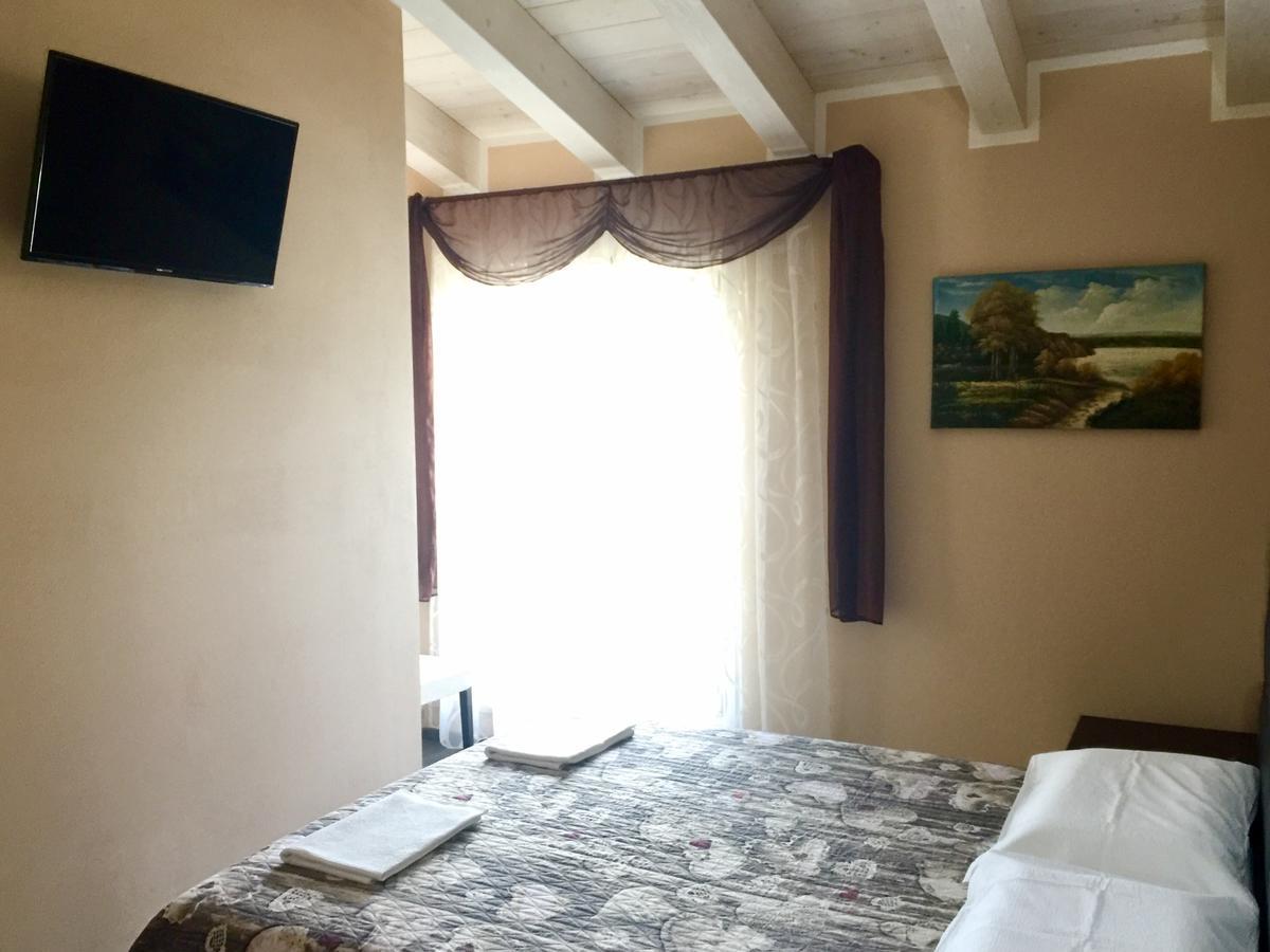 Bba2Passi Bed and Breakfast Marina di Massa Εξωτερικό φωτογραφία