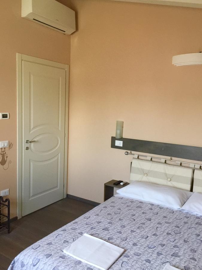 Bba2Passi Bed and Breakfast Marina di Massa Εξωτερικό φωτογραφία