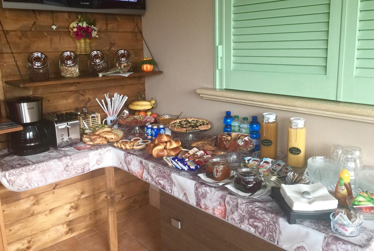 Bba2Passi Bed and Breakfast Marina di Massa Εξωτερικό φωτογραφία